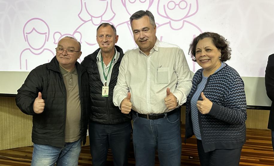 Saúde apresenta novas Cadernetas do Idoso, Crianças e Gestantes na Grande Curitiba