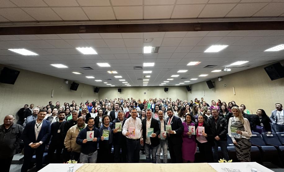 Saúde apresenta novas Cadernetas do Idoso, Crianças e Gestantes na Grande Curitiba