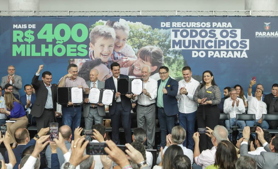 Estado repassa mais de R$ 240  milhões aos 399 municípios para ações de saúde