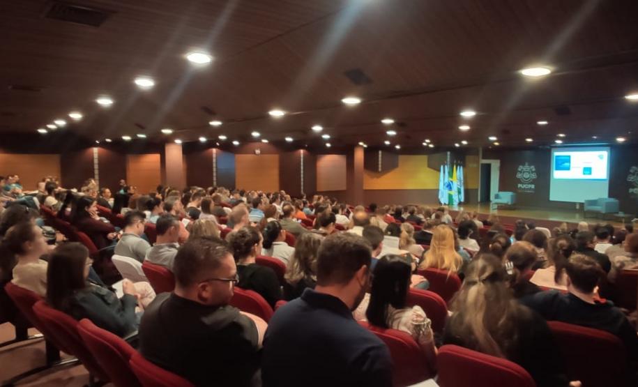 Secretaria da Saúde capacita profissionais da região Oeste no cuidado à pessoa idosa