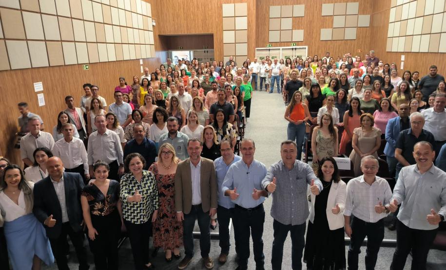 Saúde apresenta cadernetas de idosos, gestantes e crianças para cidades do Norte e Noroeste