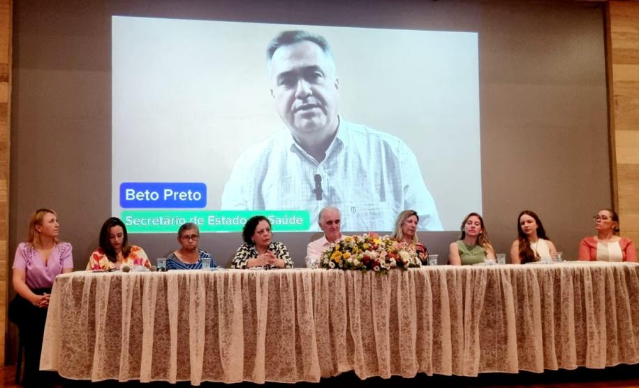 Saúde apresenta cadernetas de idosos, gestantes e crianças para cidades do Norte e Noroeste