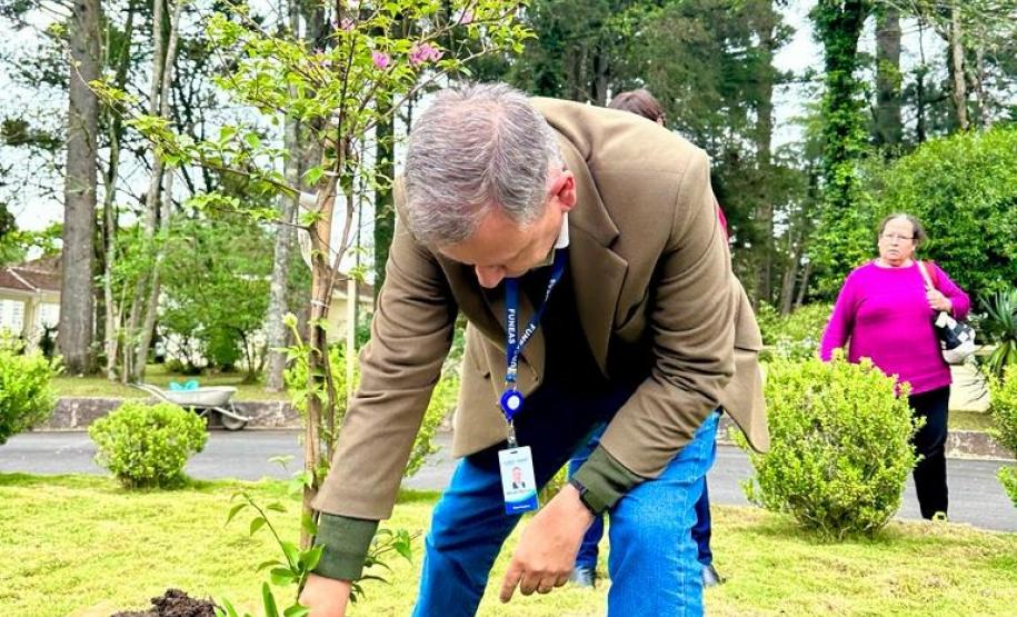 Hospital Dermatológico do Paraná completa 97 anos como referência para 44 municípios
