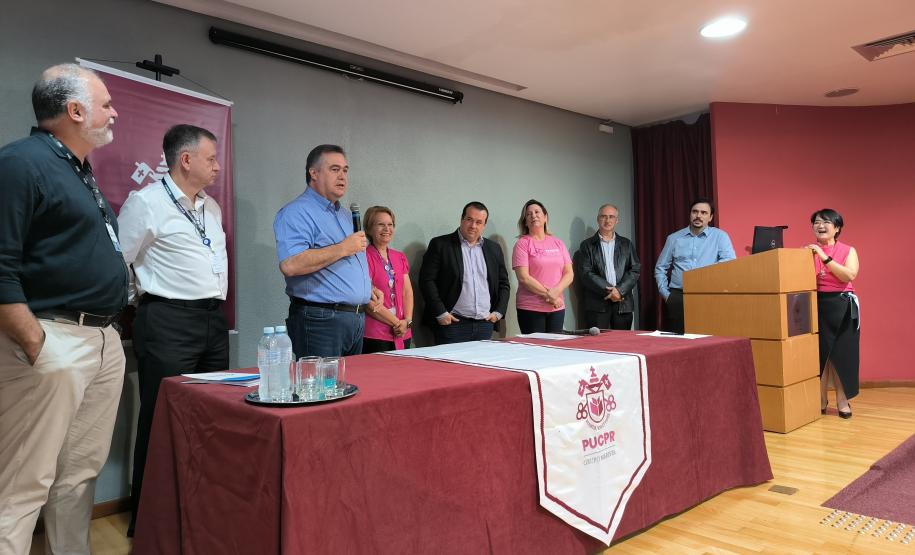 Saúde firma parceria entre hospitais e universidade para fortalecer ensino médico em Londrina