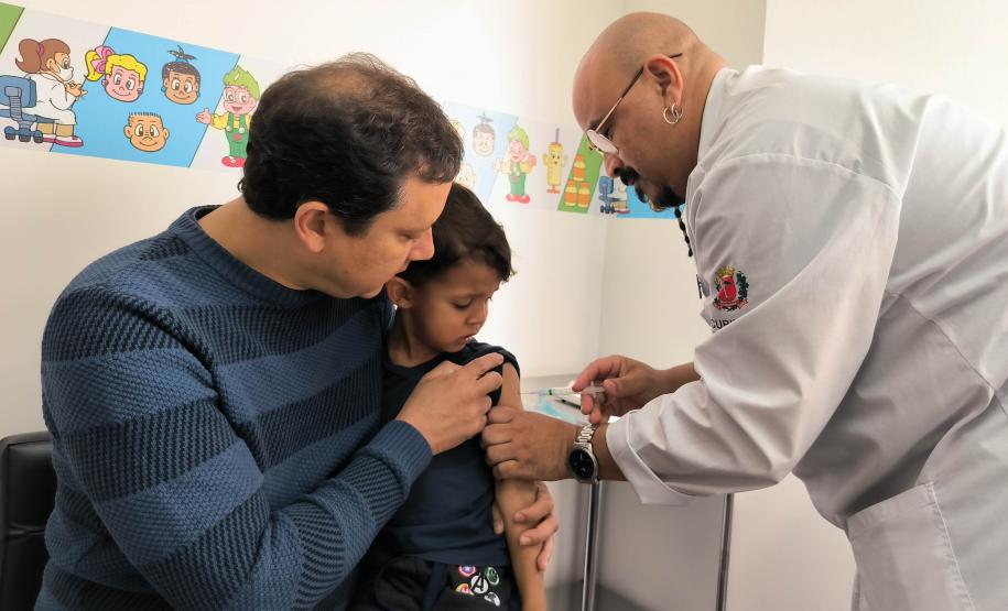 Buscando ampliar a cobertura vacinal, Paraná realiza Dia D da campanha de Multivacinação