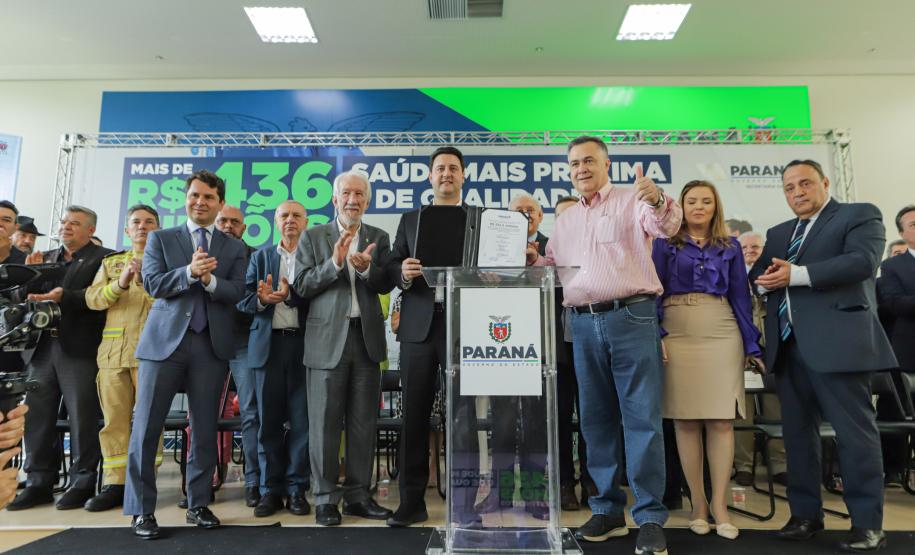 Governador libera mais R$ 403 milhões para a saúde e entrega novos carros e ambulâncias