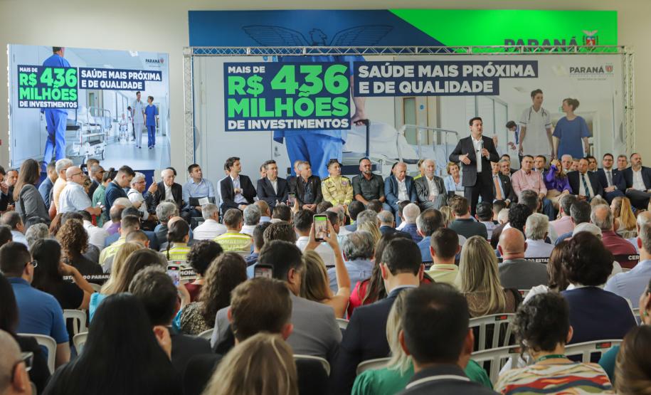 Governador libera mais R$ 403 milhões para a saúde e entrega novos carros e ambulâncias