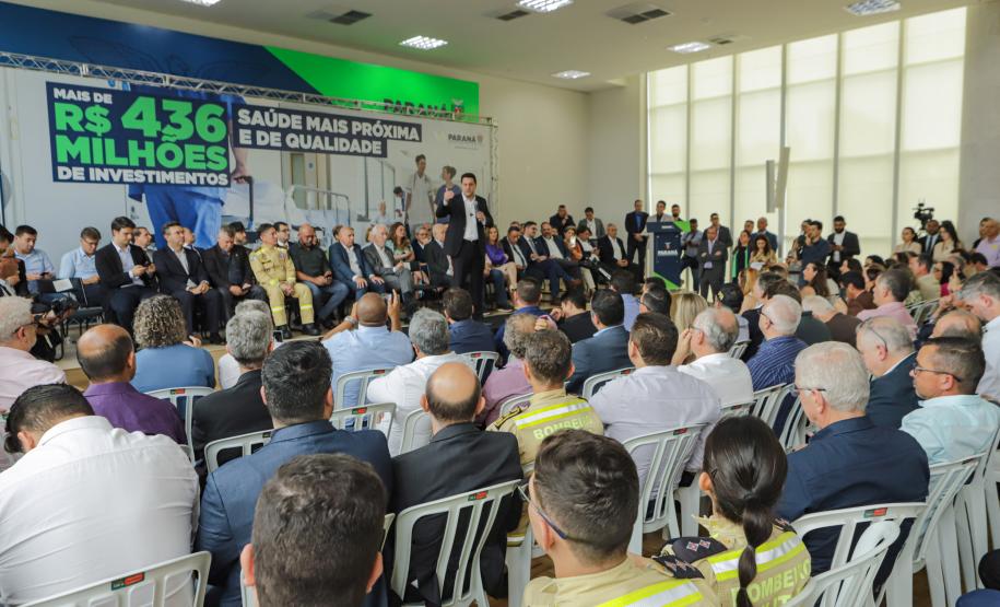 Governador libera mais R$ 403 milhões para a saúde e entrega novos carros e ambulâncias