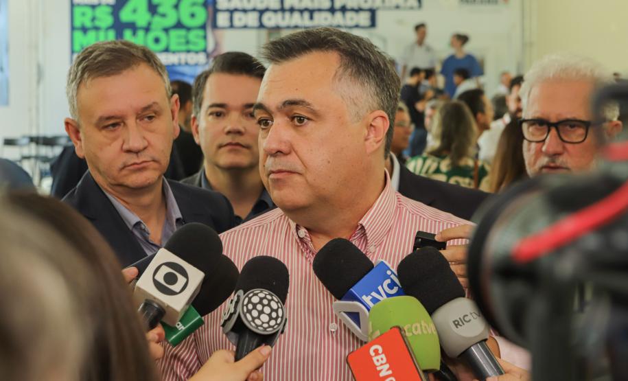 Governador libera mais R$ 403 milhões para a saúde e entrega novos carros e ambulâncias