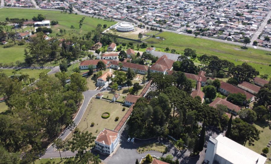 Hospital Dermatológico do Paraná completa 97 anos como referência para 44 municípios