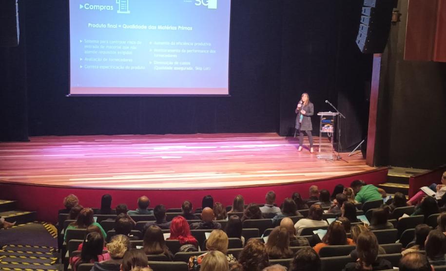 Saúde realiza curso para fabricantes de saneantes, cosméticos e dispositivos médicos da RMC