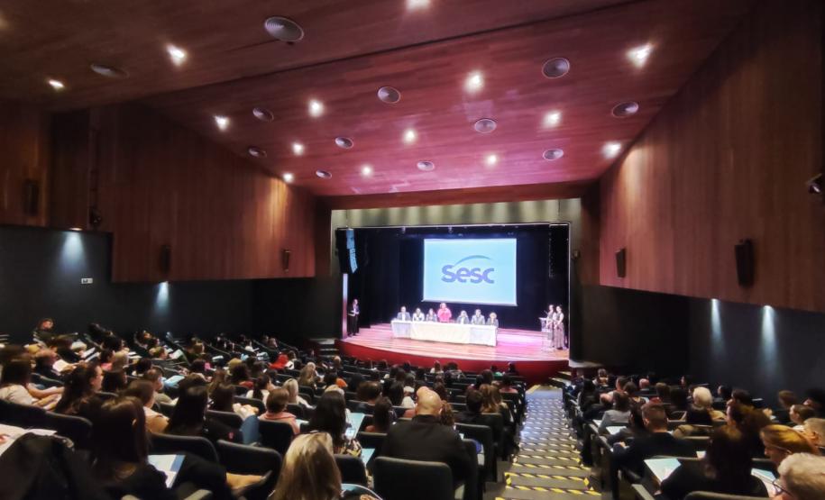 Saúde realiza curso para fabricantes de saneantes, cosméticos e dispositivos médicos da RMC