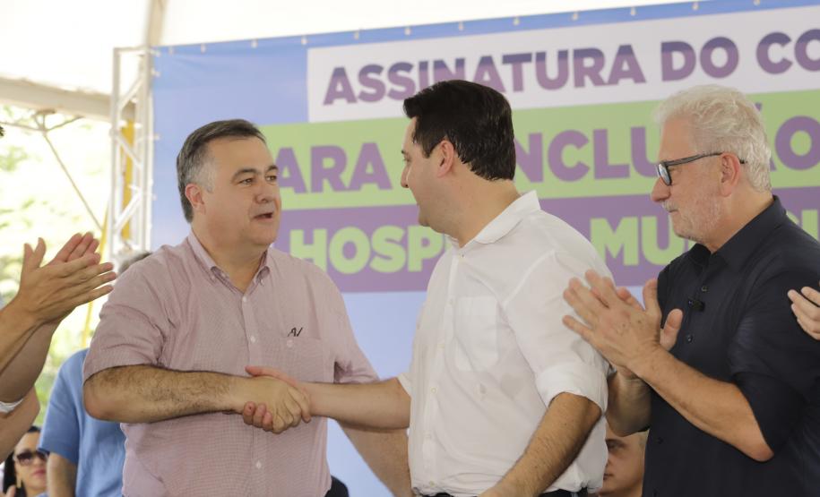 O governador Carlos Massa Ratinho Junior assinou convênio para a conclusão das obras do Hospital de Cianorte