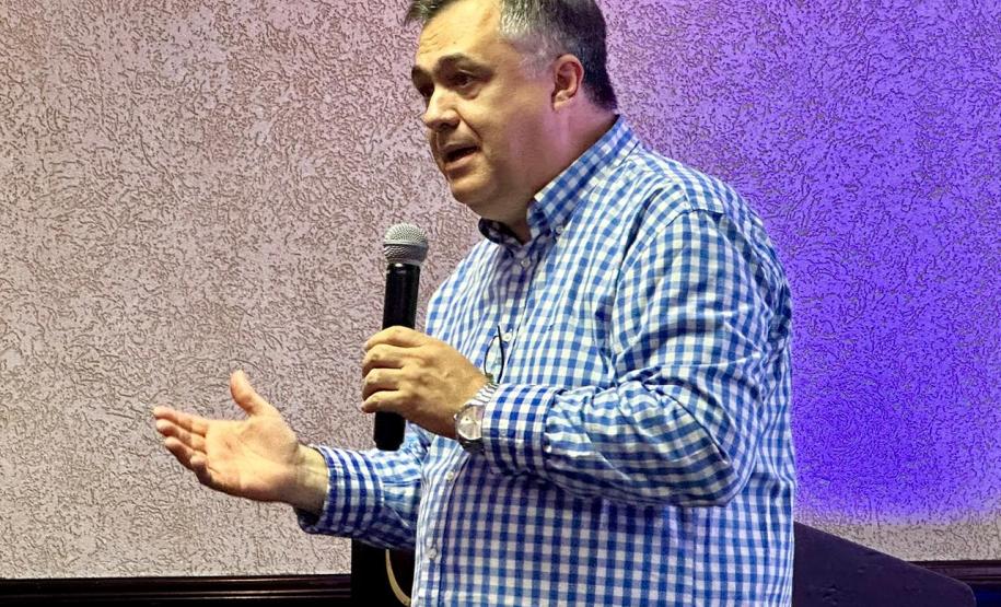 Saúde apresenta dados de vacinação e investimentos no X Encontro da Acamop