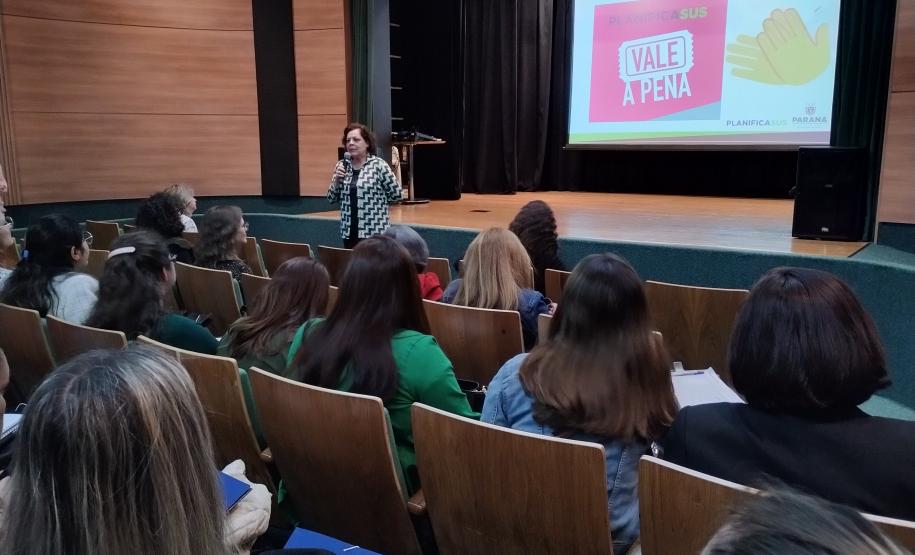 Imunização é tema de encontro de educação permanente de profissionais da saúde