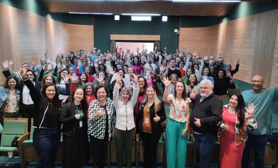 Imunização é tema de encontro de educação permanente de profissionais da saúde