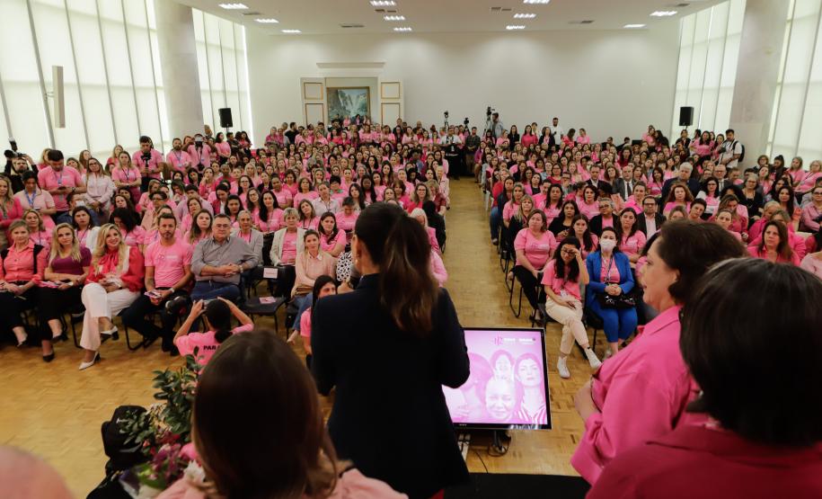 Encerramento do Paraná Rosa reforça sobre os cuidados com a saúde da mulher
