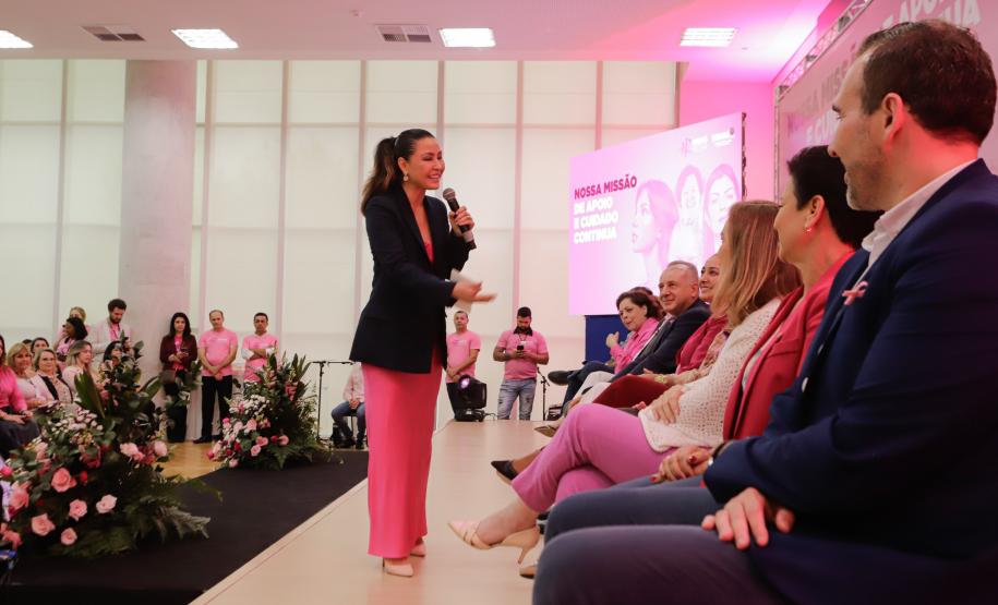 Encerramento do Paraná Rosa reforça sobre os cuidados com a saúde da mulher