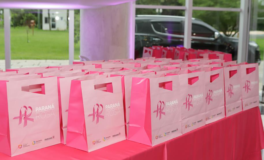 Encerramento do Paraná Rosa reforça sobre os cuidados com a saúde da mulher