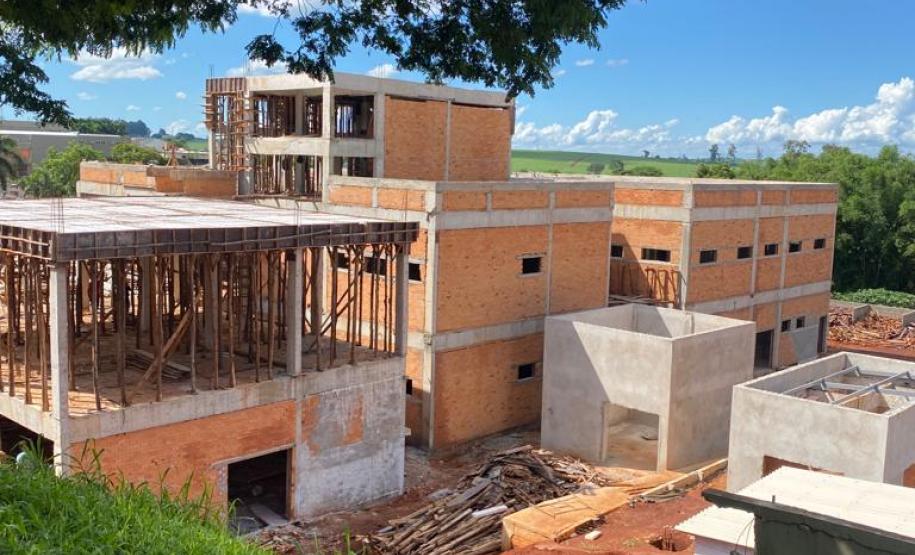 Primeiro Ambulatório Médico de Especialidades do Paraná tem mais de 30% das obras concluídas