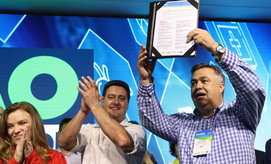 Governador anuncia R$ 1 bilhão para fortalecer a saúde no Paraná