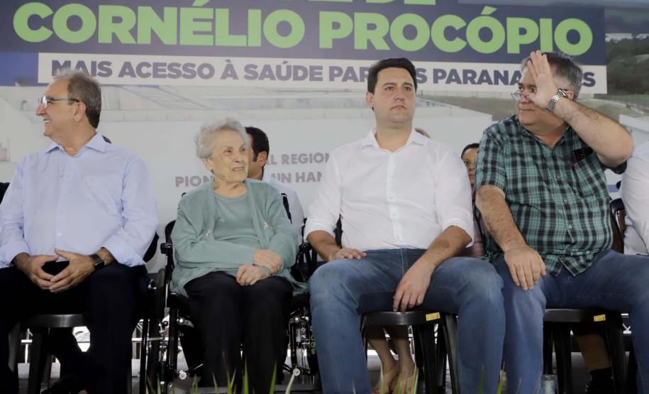 Após investimento de R$ 16,4 milhões, governador inaugura Hospital de Cornélio Procópio