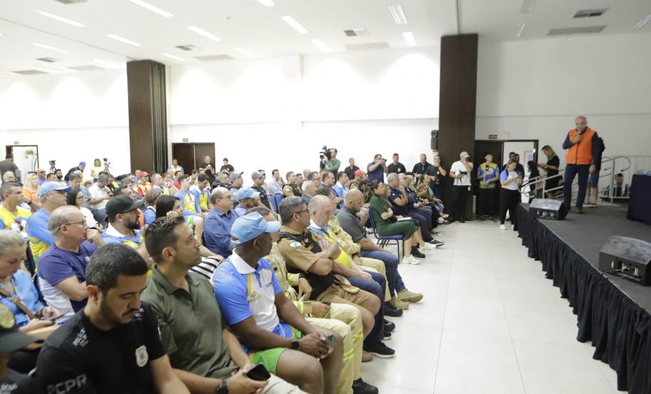 Profissionais contratados para o Verão Maior Paraná vão auxiliar população afetada pelas chuvas