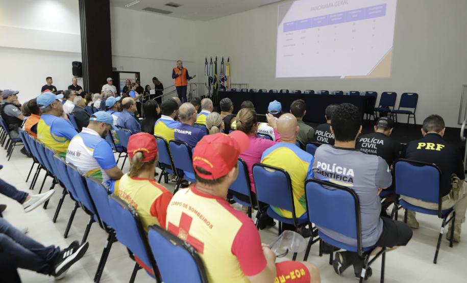 Profissionais contratados para o Verão Maior Paraná vão auxiliar população afetada pelas chuvas