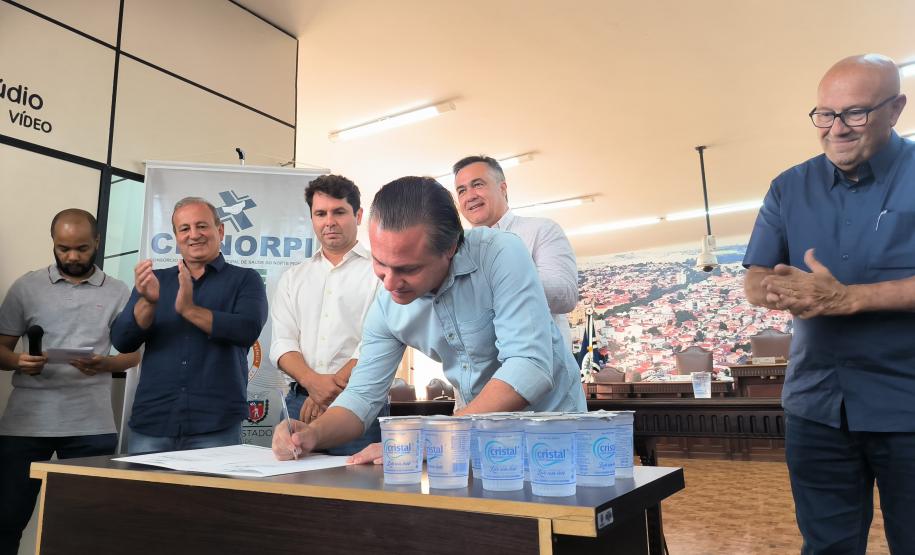 Estado entrega sete novas ambulâncias para reforçar o Samu do Norte Pioneiro