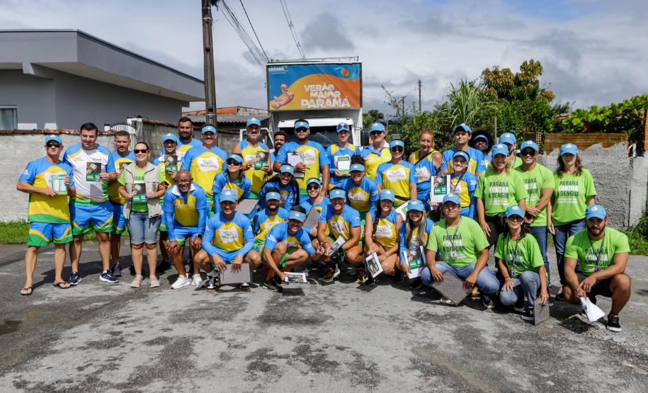 Mais de 300 profissionais trabalham na conscientização contra a dengue no Litoral