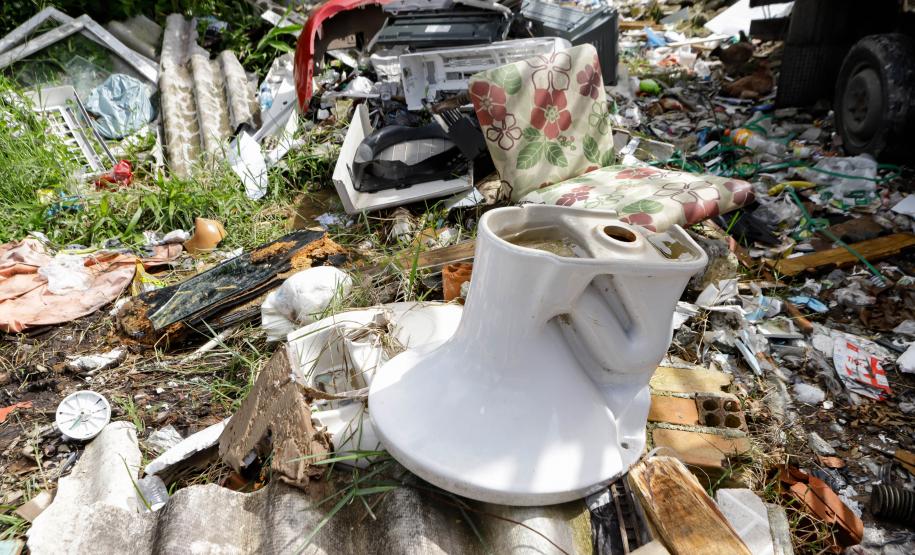 Mais de 300 profissionais trabalham na conscientização contra a dengue no Litoral