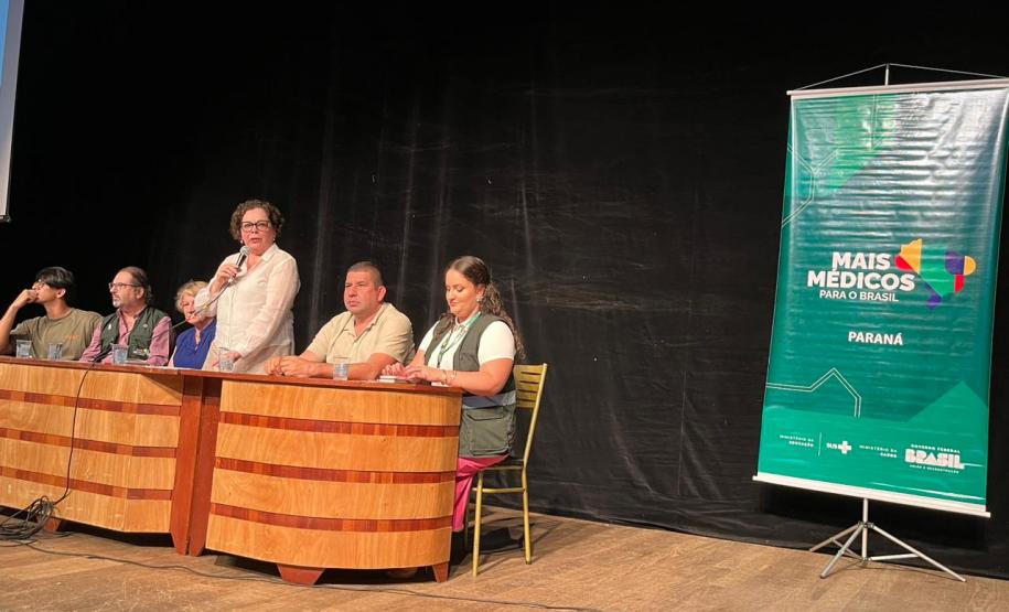 Profissionais do Programa Mais Médicos participam de acolhimento no Paraná