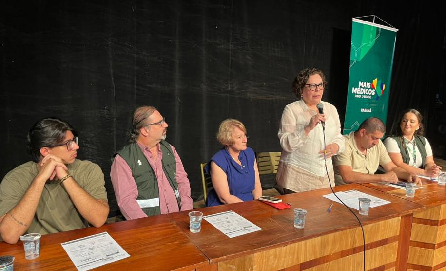 Profissionais do Programa Mais Médicos participam de acolhimento no Paraná