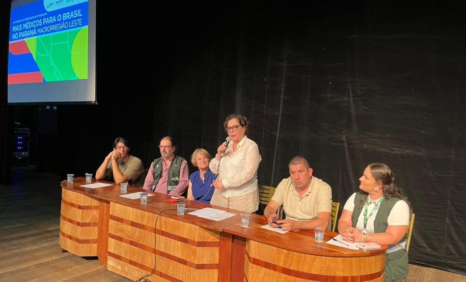 Profissionais do Programa Mais Médicos participam de acolhimento no Paraná