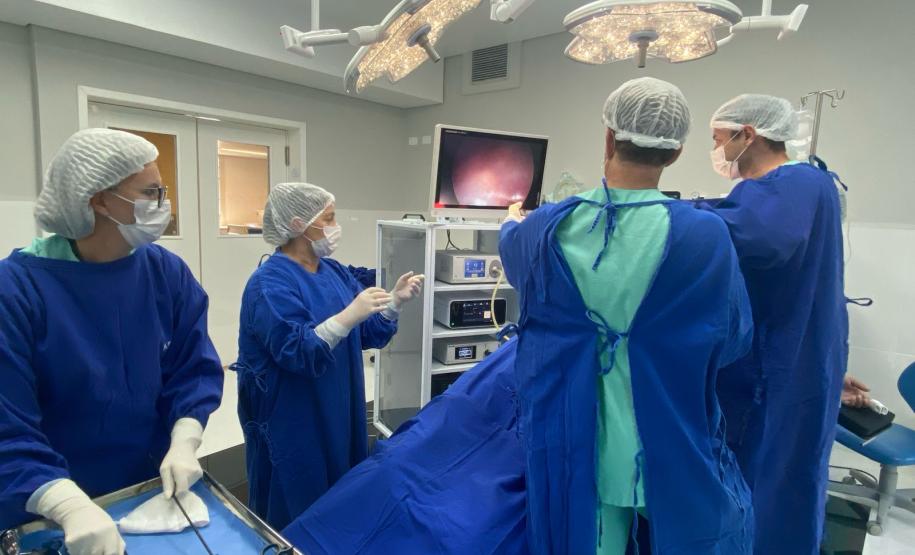 Com apoio do Estado, Hospital Regional da Lapa realiza sua primeira cirurgia por vídeo