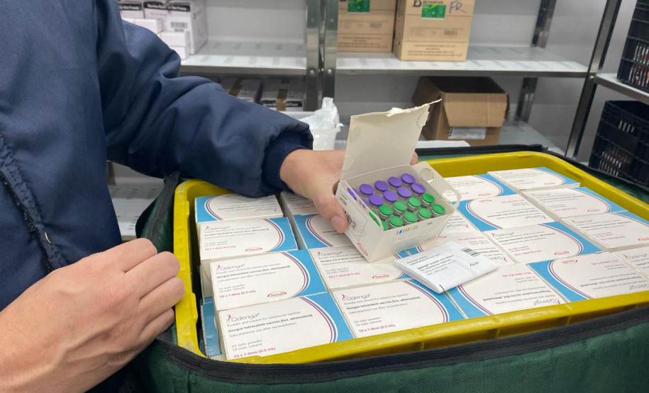 Estado distribui vacinas da dengue às Regionais de Saúde e promove instrução de aplicação