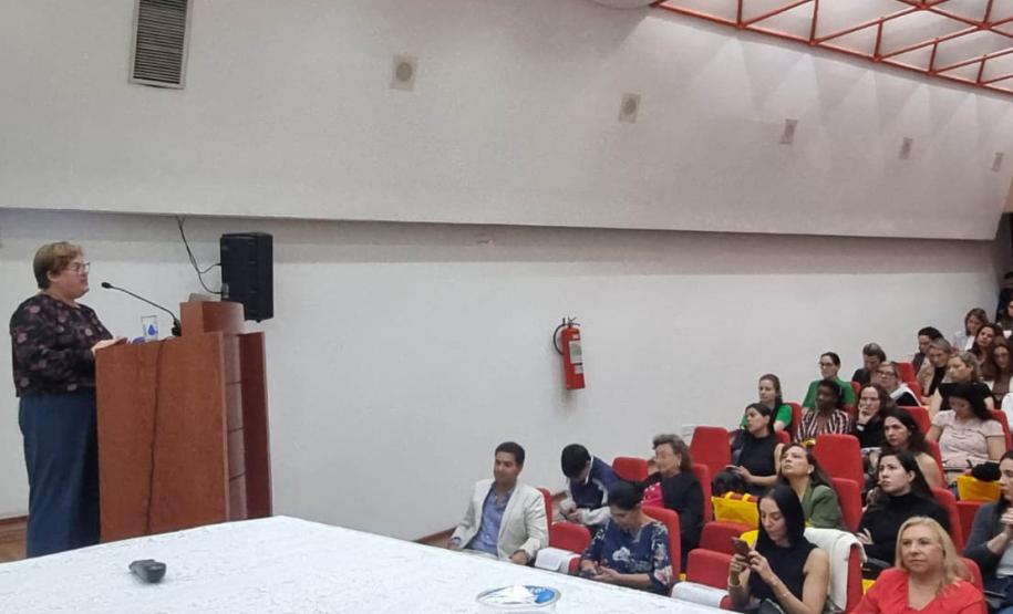 Seminário atualiza profissionais da saúde sobre a tuberculose e enfatiza a prevenção