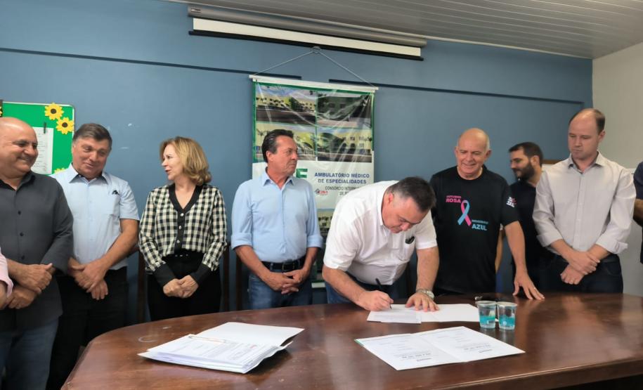 Estado libera R$ 12 milhões para ampliação do Cisa e do Hospital Cemil, em Umuarama