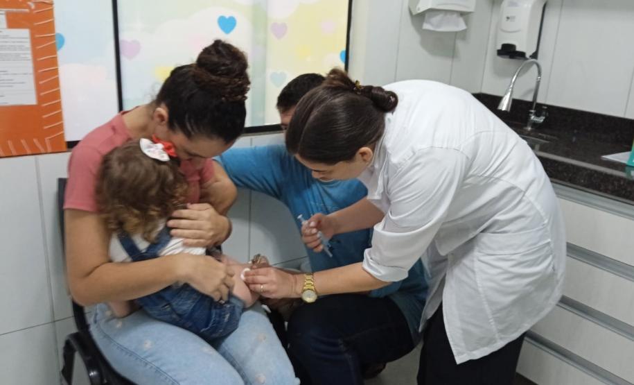 Dia D de vacinação contra a gripe mobiliza 10 mil profissionais da saúde