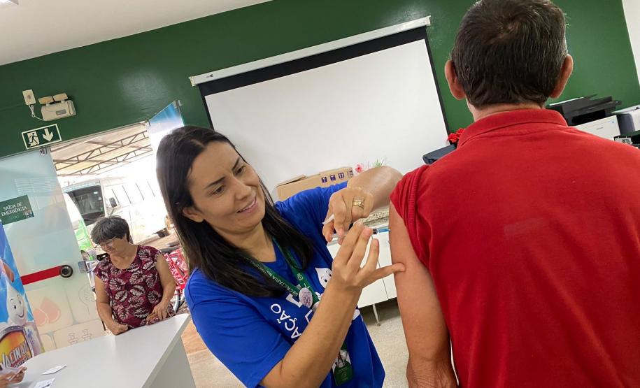 Dia D de vacinação contra a gripe mobiliza 10 mil profissionais da saúde
