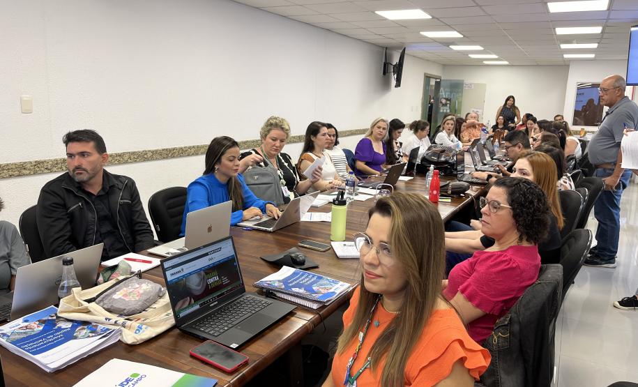 Estado e Opas capacitam Regionais de Saúde para verificação da situação vacinal