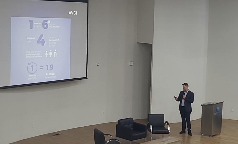 Saúde promove seminário para aprimorar cuidados na rede de urgência e emergência