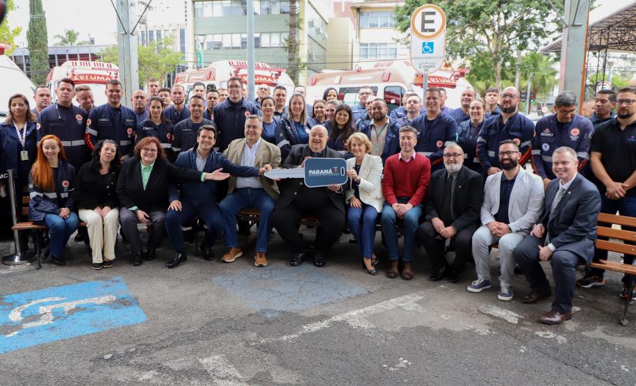 Estado entrega 24 novas ambulâncias para fortalecer o Samu de Curitiba