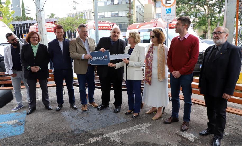 Estado entrega 24 novas ambulâncias para fortalecer o Samu de Curitiba
