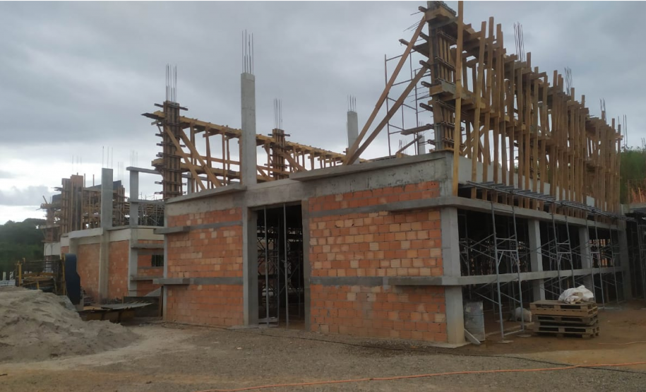 Novos Ambulatórios Médicos de Especialidades do Paraná têm obras adiantadas