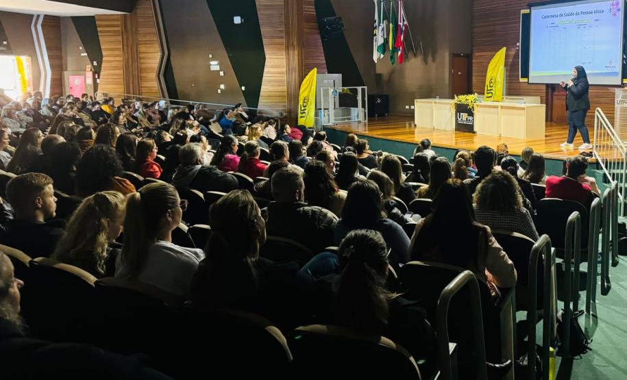 Saúde promove capacitação de profissionais e mutirão da pessoa idosa na região Oeste