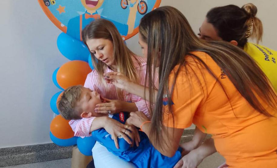 Mais de 70 mil crianças são imunizadas no Dia D contra a poliomielite em todo o Paraná