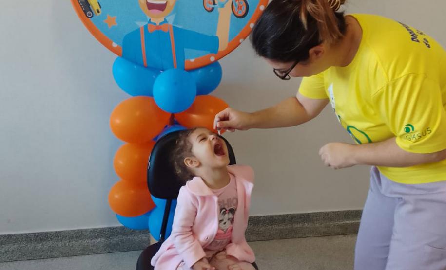 Mais de 70 mil crianças são imunizadas no Dia D contra a poliomielite em todo o Paraná