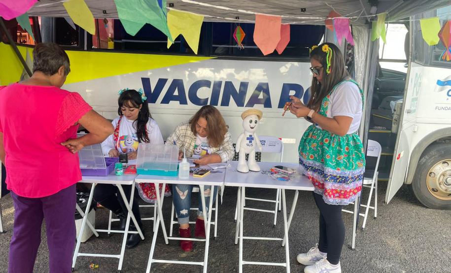 Mais de 70 mil crianças são imunizadas no Dia D contra a poliomielite em todo o Paraná