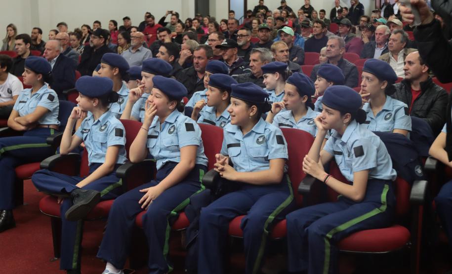 Governo inaugura obras e anuncia novos investimentos para Quedas do Iguaçu